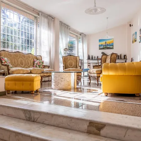 Apartment Maximo Luxe -villa & Rom