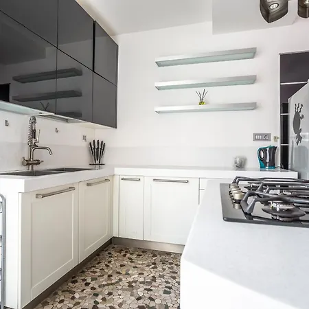 Maximo Luxe -villa & Apartment *