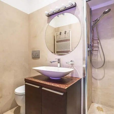 Maximo Luxe -villa & Apartment Rom